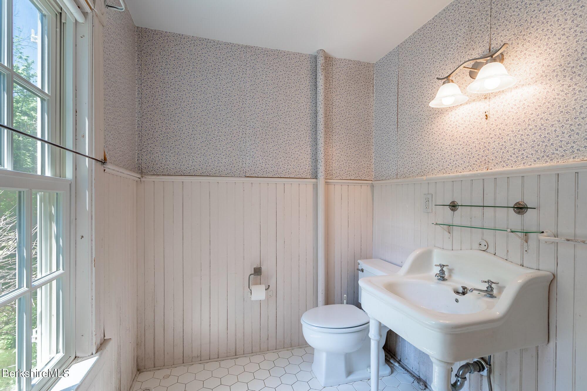 19 Yale Hill Road Stockbridge, MA 01262 - Photo 41 of 67 19 Yale Hill_54