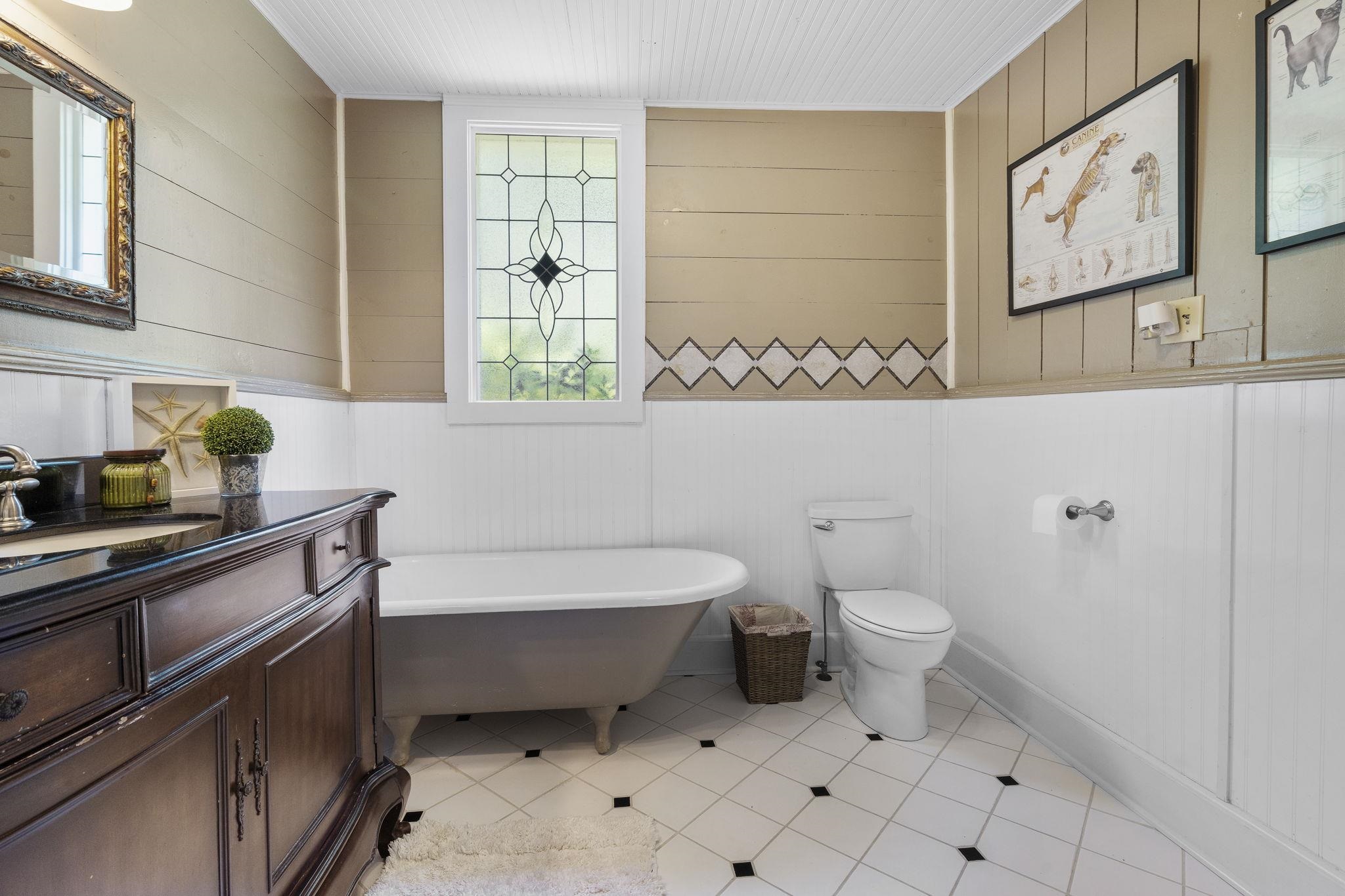 549 Peterson Lake Road Collierville, TN 38017 - Photo 20 of 34 a bathroom with a sink mirror vanity and toilet