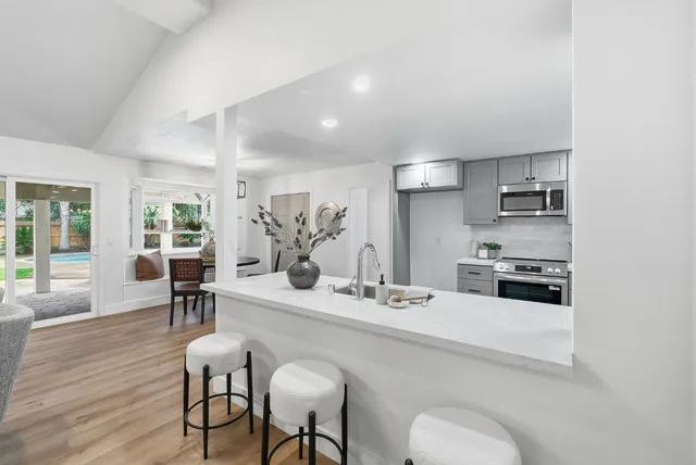 $699,900 | 2589 West Barstow Avenue, Fresno, CA 93711