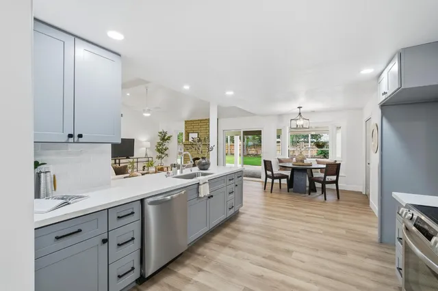 $699,900 | 2589 West Barstow Avenue, Fresno, CA 93711