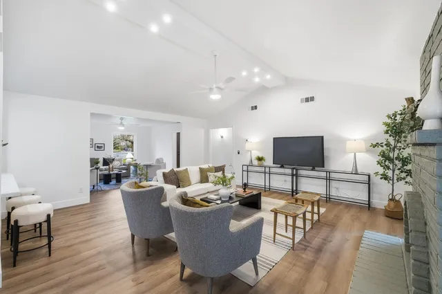 $699,900 | 2589 West Barstow Avenue, Fresno, CA 93711