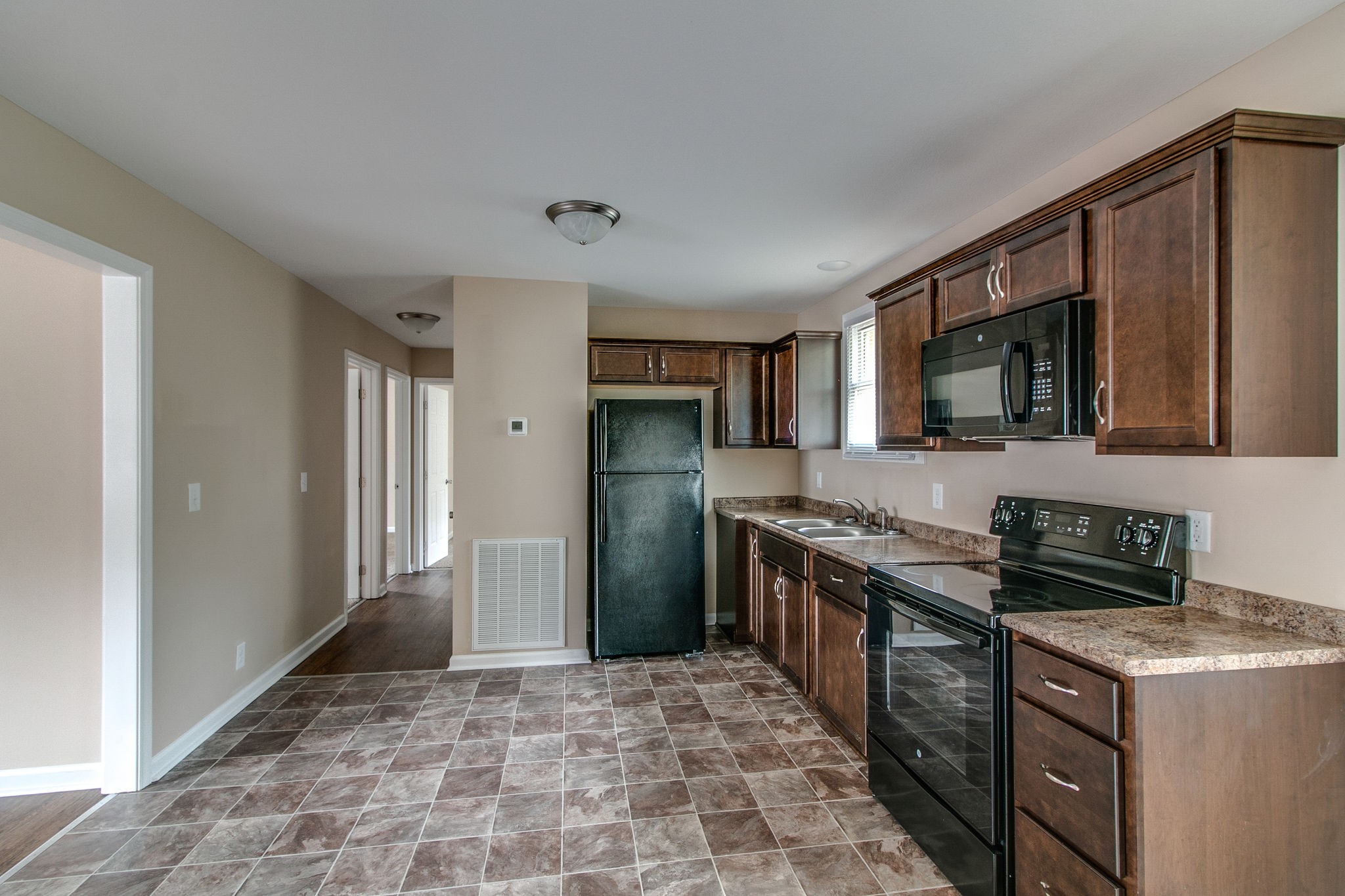 256 Raintree Drive Clarksville, TN 37042 - Photo 1 of 22 Gallery Image 1