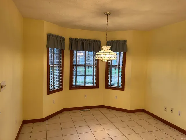 $2,400 | 6655 Oak View Court, Newburgh, IN 47630