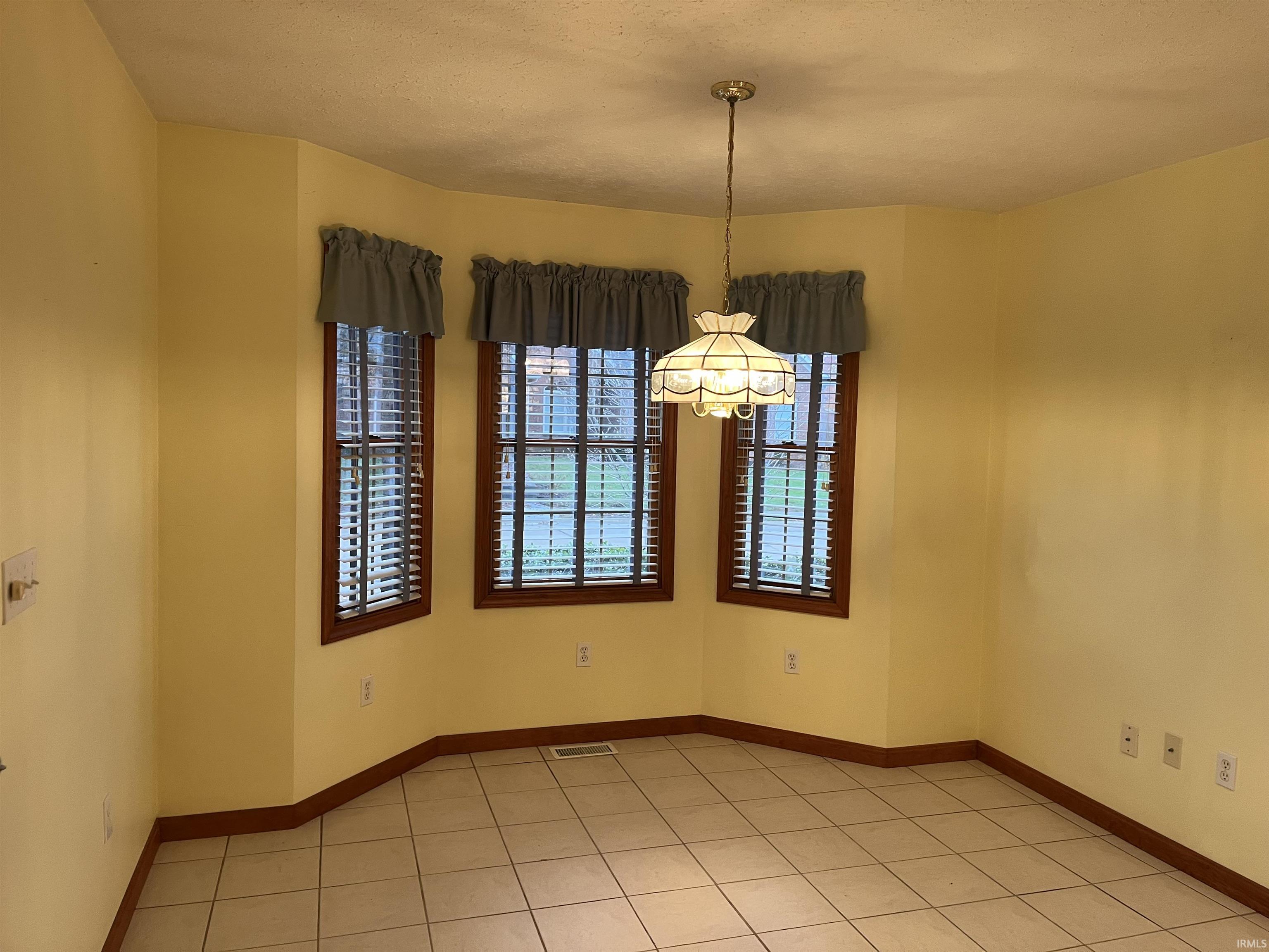 6655 Oak View Court Newburgh, IN 47630 - Photo 16 of 19