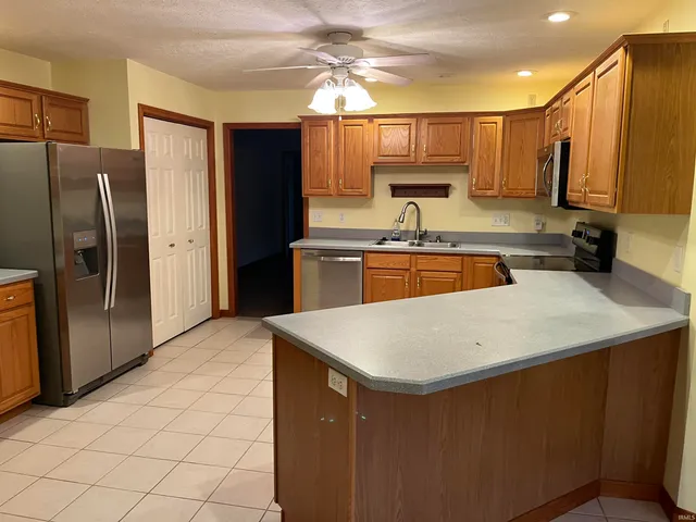 $2,400 | 6655 Oak View Court, Newburgh, IN 47630