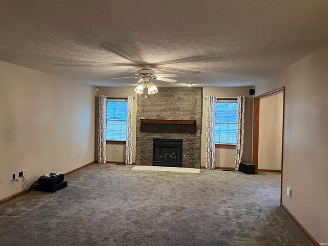 $2,400 | 6655 Oak View Court, Newburgh, IN 47630