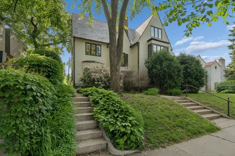 $549,000 | 1721 Humboldt Avenue South, Minneapolis, MN 55403