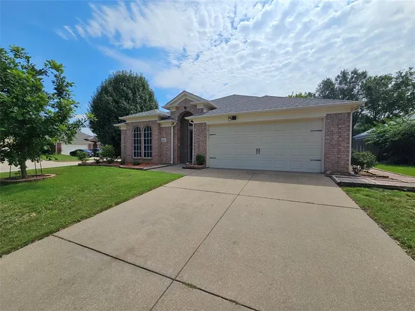 $2,395 | 1128 Marshall Drive, Euless, TX 76039