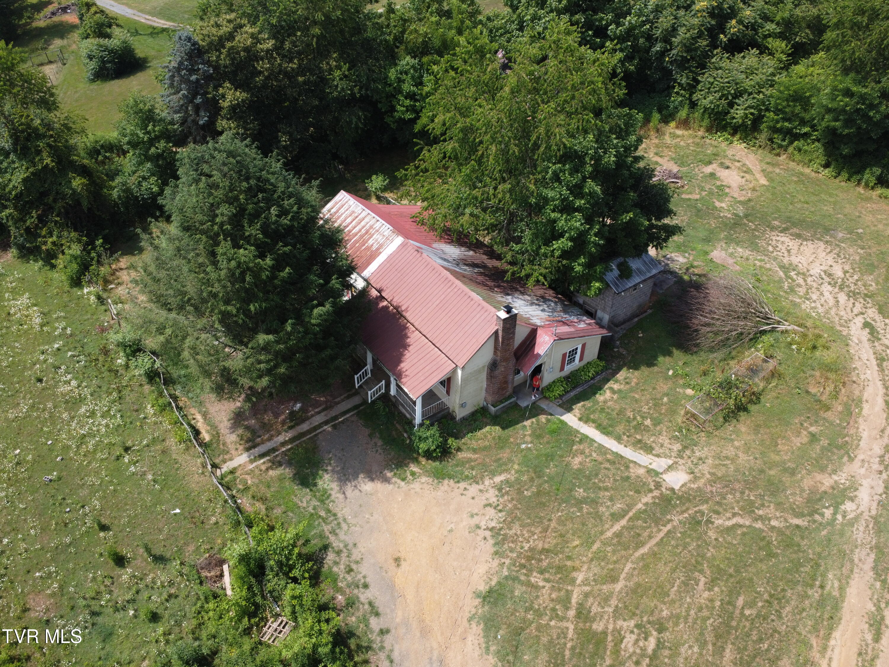 14176 Countiss Road Abingdon, VA 24210 - Photo 9 of 23 DJI_0102