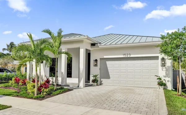 $2,395,000 | 1523 Northeast 17th Way, Fort Lauderdale, FL 33304