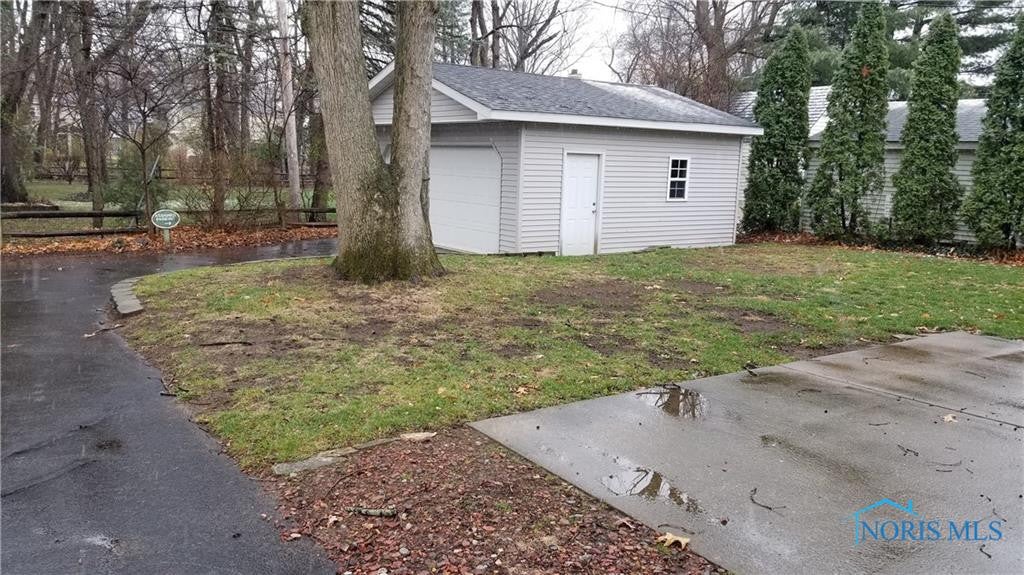 6022 Pebblestone Road Sylvania, OH 43560 - Photo 3 of 19 Gallery Image 3
