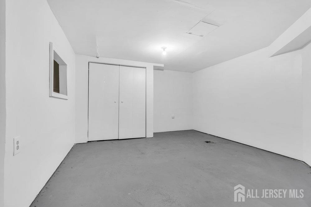 1295 Omaha Road North Brunswick, NJ 08902 - Photo 23 of 29 Gallery Image 23