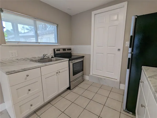 $1,500 | 987 Northeast 131st Street, Unit 3, North Miami, FL 33161