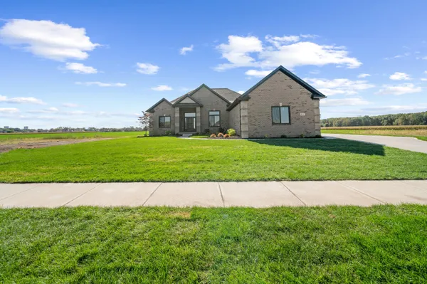 $625,000 | 8127 Hunters Ridge Drive, Newport, MI 48166