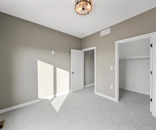 $625,000 | 8127 Hunters Ridge Drive, Newport, MI 48166