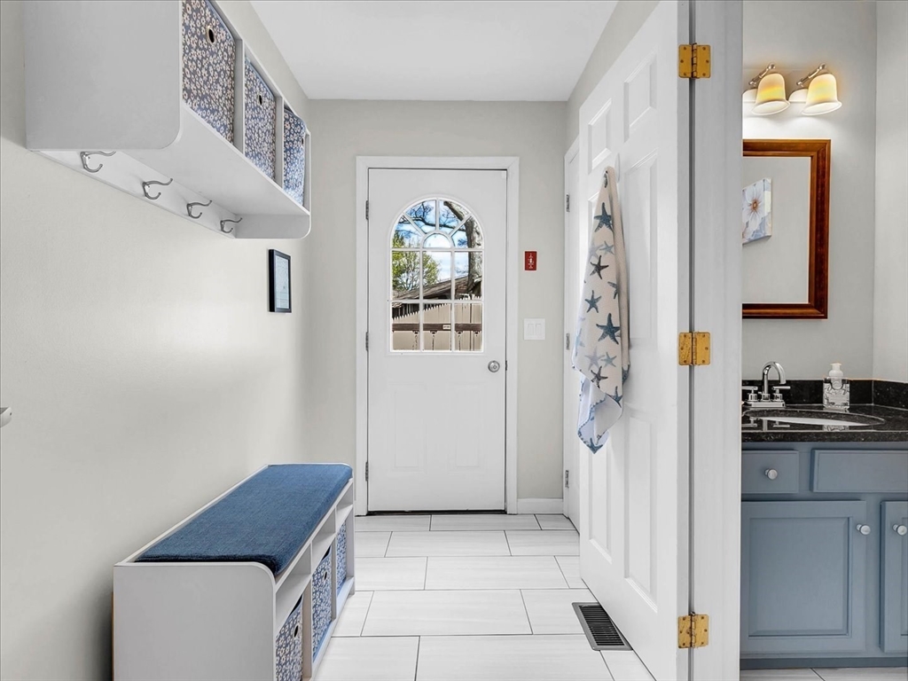 2 Phaneuf Street Middleton, MA 01949 - Photo 20 of 38