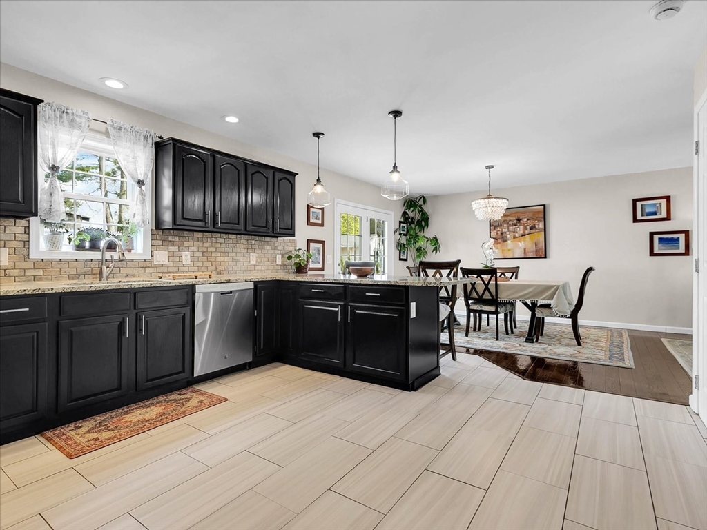 2 Phaneuf Street Middleton, MA 01949 - Photo 6 of 38