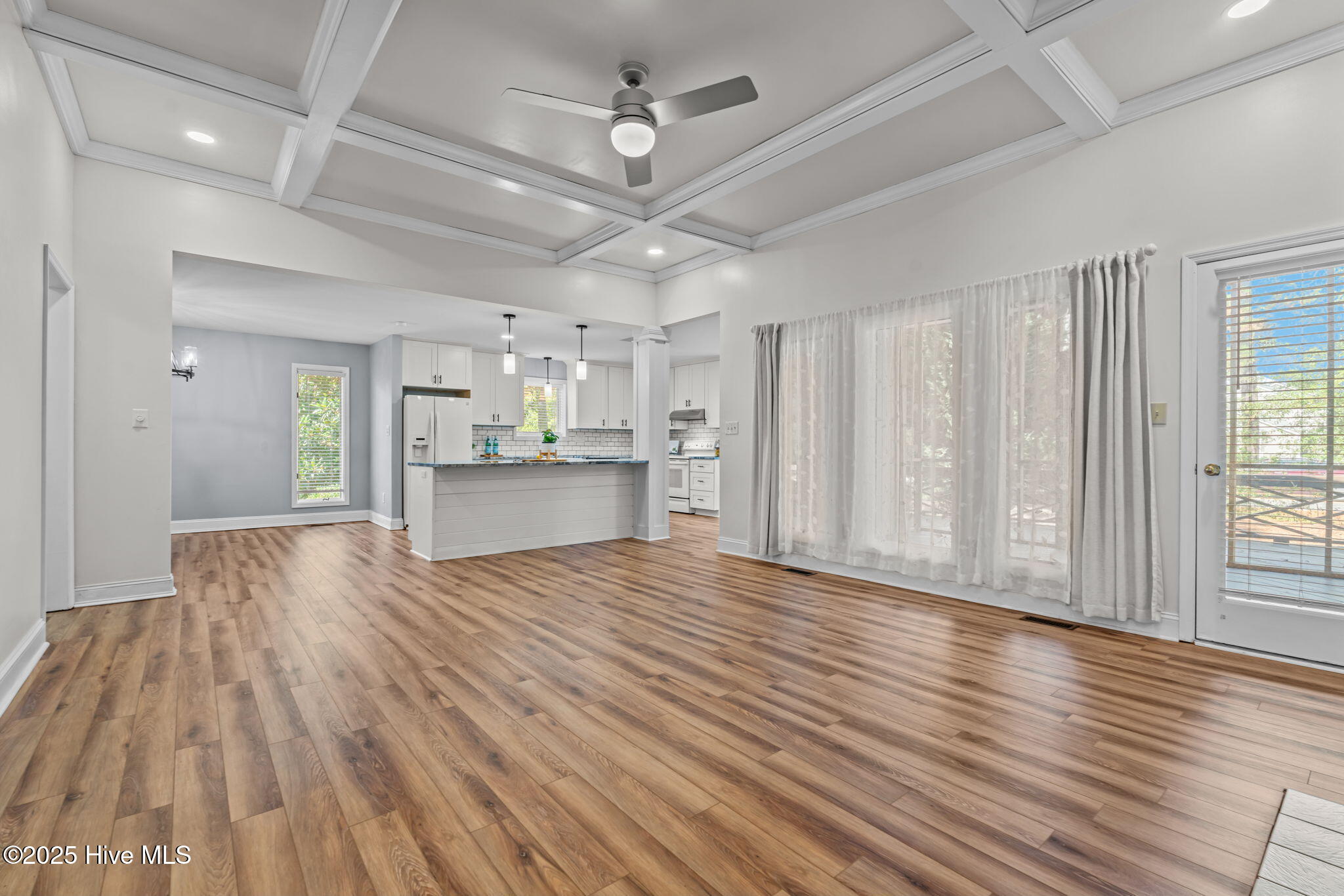 6 Montclair Court Pinehurst, NC 28374 - Photo 14 of 29 Living Room