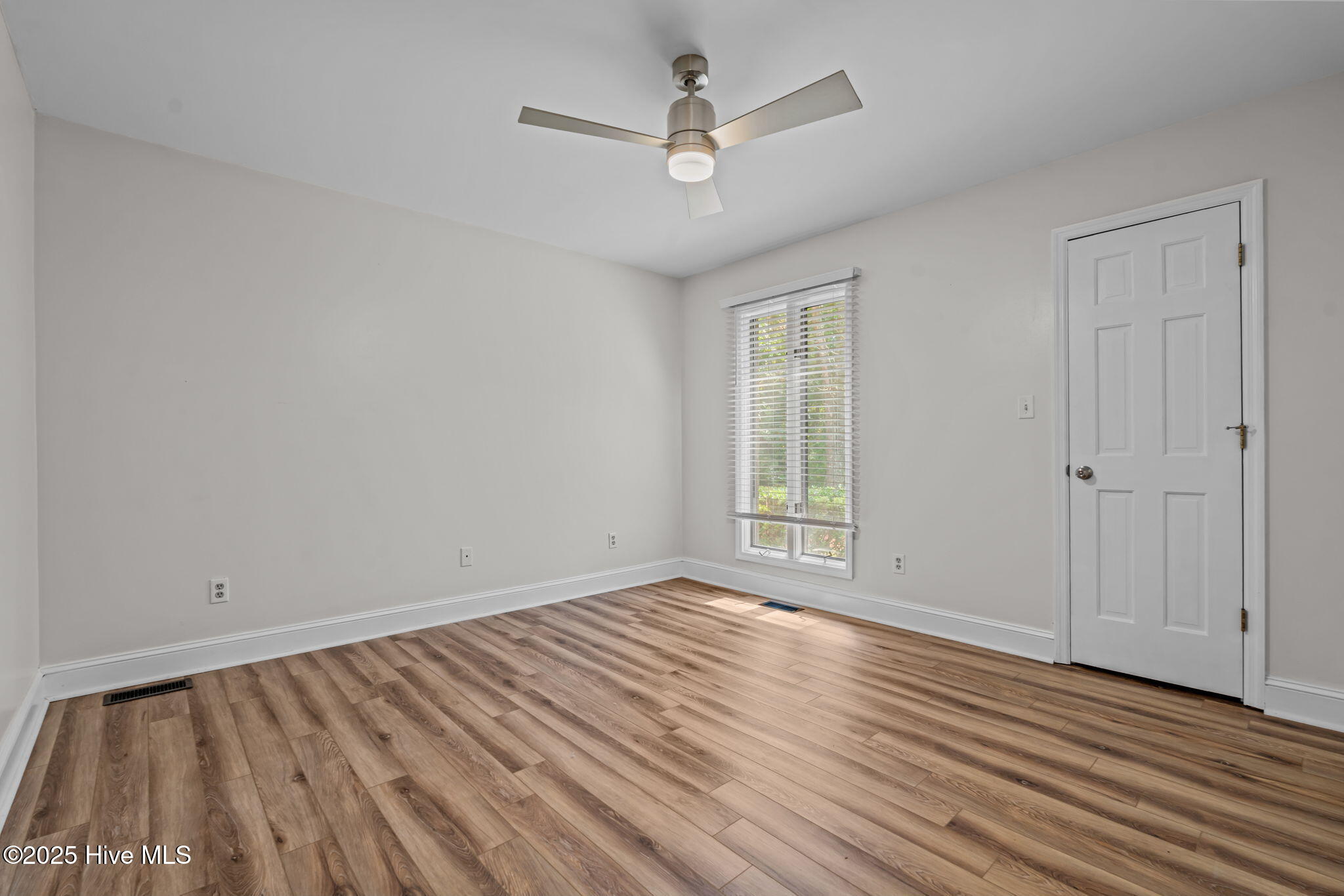 6 Montclair Court Pinehurst, NC 28374 - Photo 18 of 29 Bedroom 2