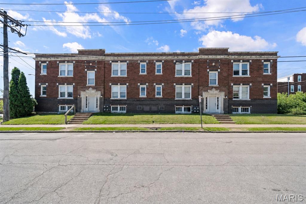 2901 Nebraska Avenue St. Louis, MO 63118 - Photo 1 of 8