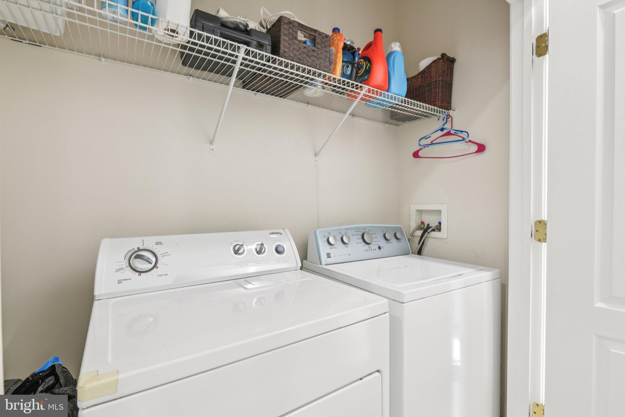4334 Talmadge Circle Suitland, MD 20746 - Photo 15 of 29 a utility room with dryer and washer
