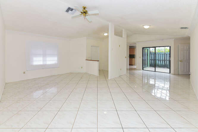 9159 Southwest 22nd Street, Unit A Boca Raton, FL 33428 - Photo 13 of 30 9159 SW 22nd St Boca Raton FL-small-013-