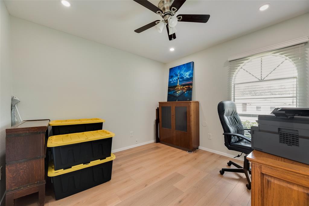2942 Scott Mill Road Carrollton, TX 75007 - Photo 22 of 33