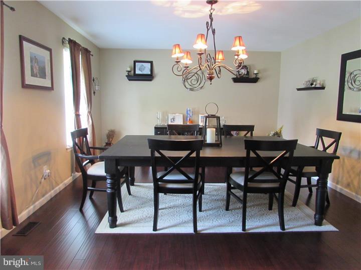 1319 Providence Road Secane, PA 19018 - Photo 4 of 24 Dining Room