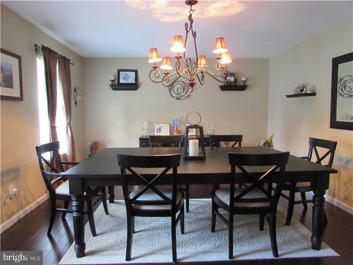 1319 Providence Road Secane, PA 19018 - Photo 5 of 24 Dining Room