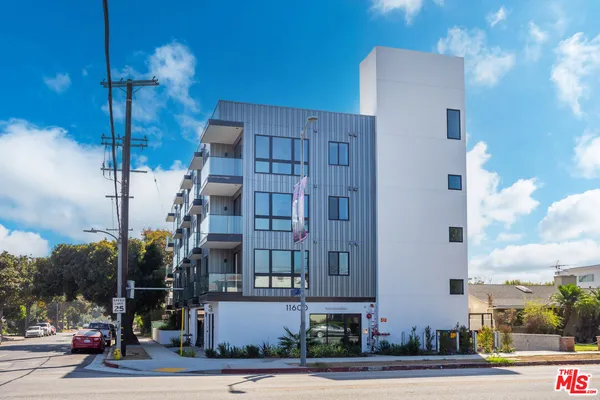 $3,450 | 11600 National Boulevard, Unit 205, Los Angeles, CA 90066