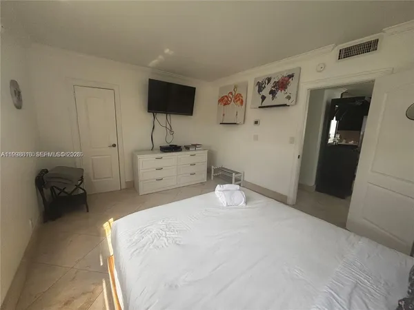 $3,500 | 3901 South Ocean Drive, Unit 15P, Hollywood, FL 33019