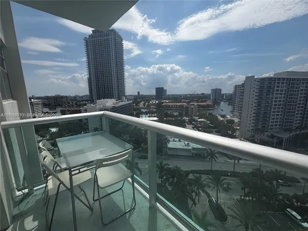 $3,500 | 3901 South Ocean Drive, Unit 15P, Hollywood, FL 33019