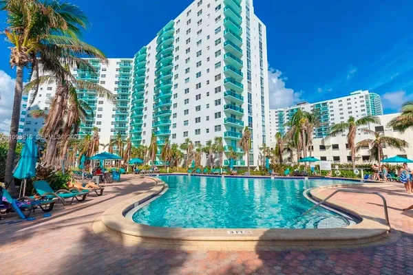 $3,500 | 3901 South Ocean Drive, Unit 15P, Hollywood, FL 33019