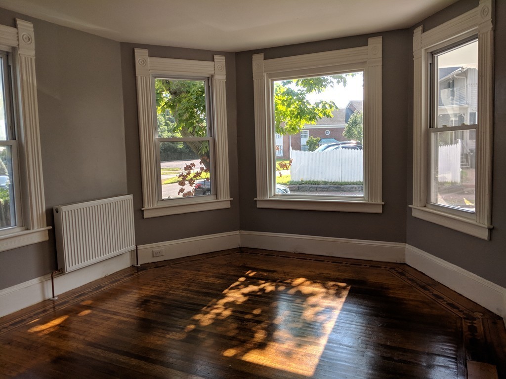 11 George Street Springfield, MA 01105 - Photo 4 of 24 Gallery Image 4