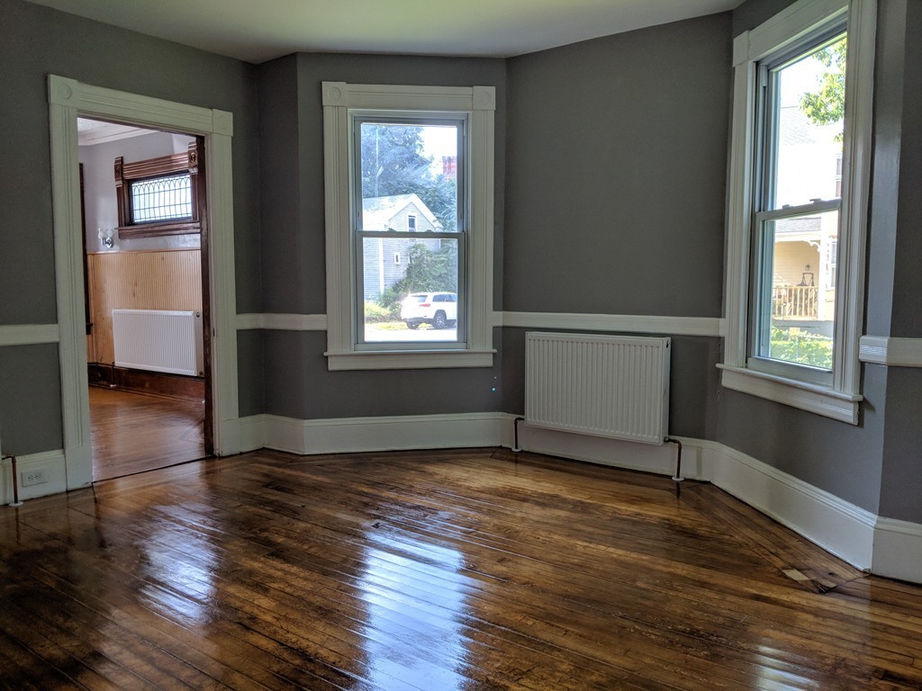 11 George Street Springfield, MA 01105 - Photo 5 of 24 Gallery Image 5