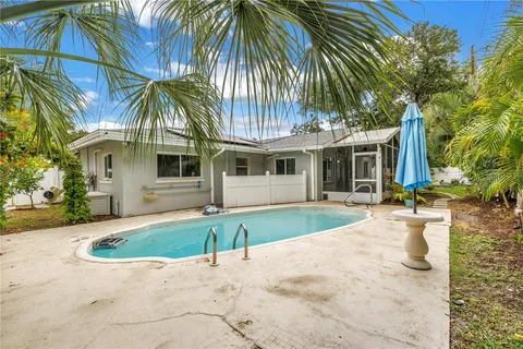 $615,000 | 2856 65th Way North, St. Petersburg, FL 33710