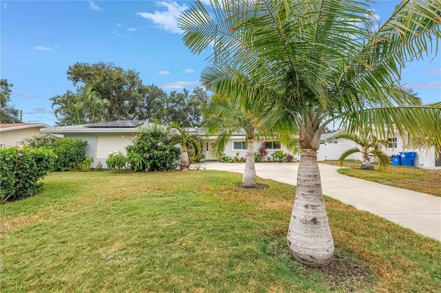 $680,000 | 2856 65th Way North, St. Petersburg, FL 33710