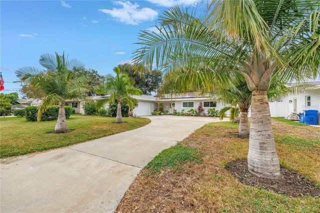 $630,000 | 2856 65th Way North, St. Petersburg, FL 33710
