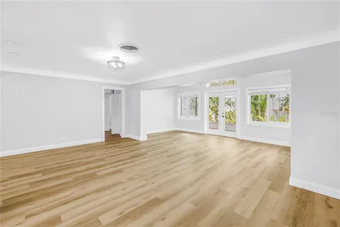 $615,000 | 2856 65th Way North, St. Petersburg, FL 33710
