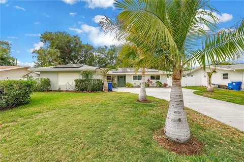 $615,000 | 2856 65th Way North, St. Petersburg, FL 33710