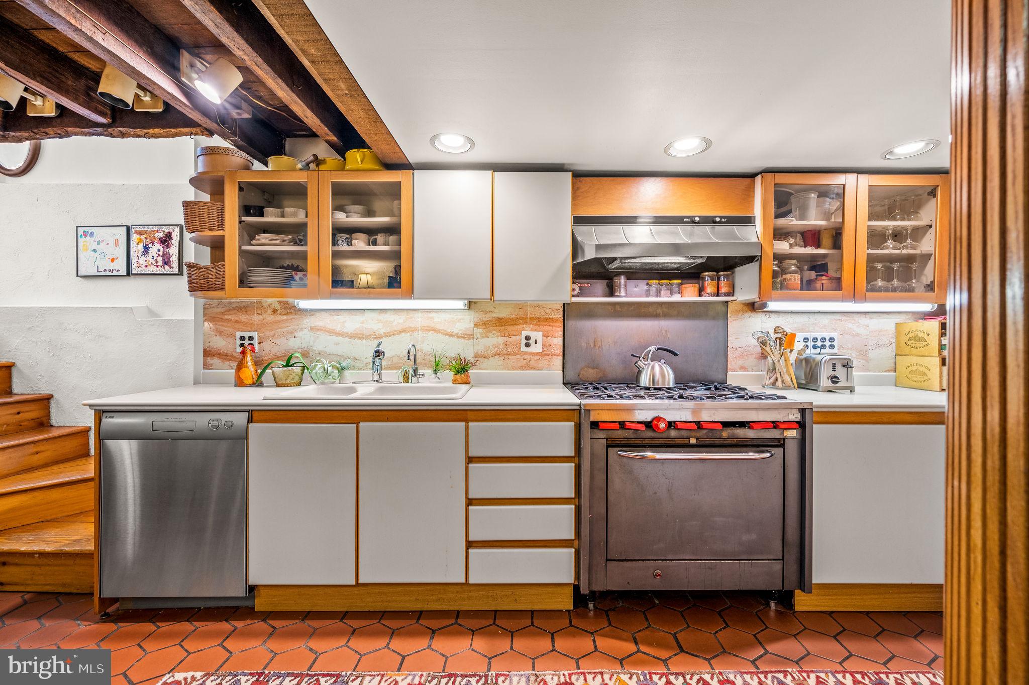 331 Lawrence Court Philadelphia, PA 19106 - Photo 11 of 43 Kitchen