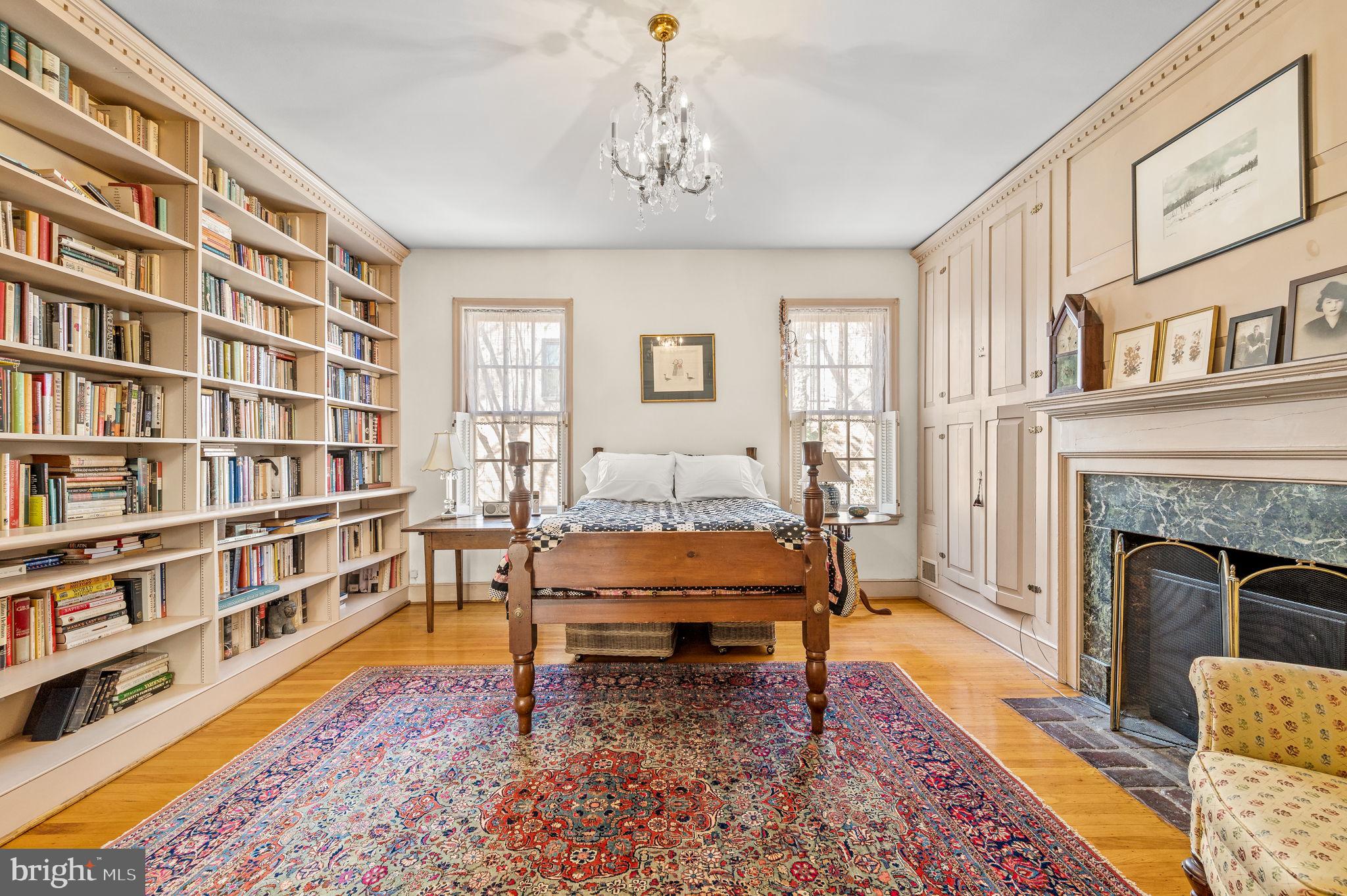 331 Lawrence Court Philadelphia, PA 19106 - Photo 17 of 43 Second floor bedroom