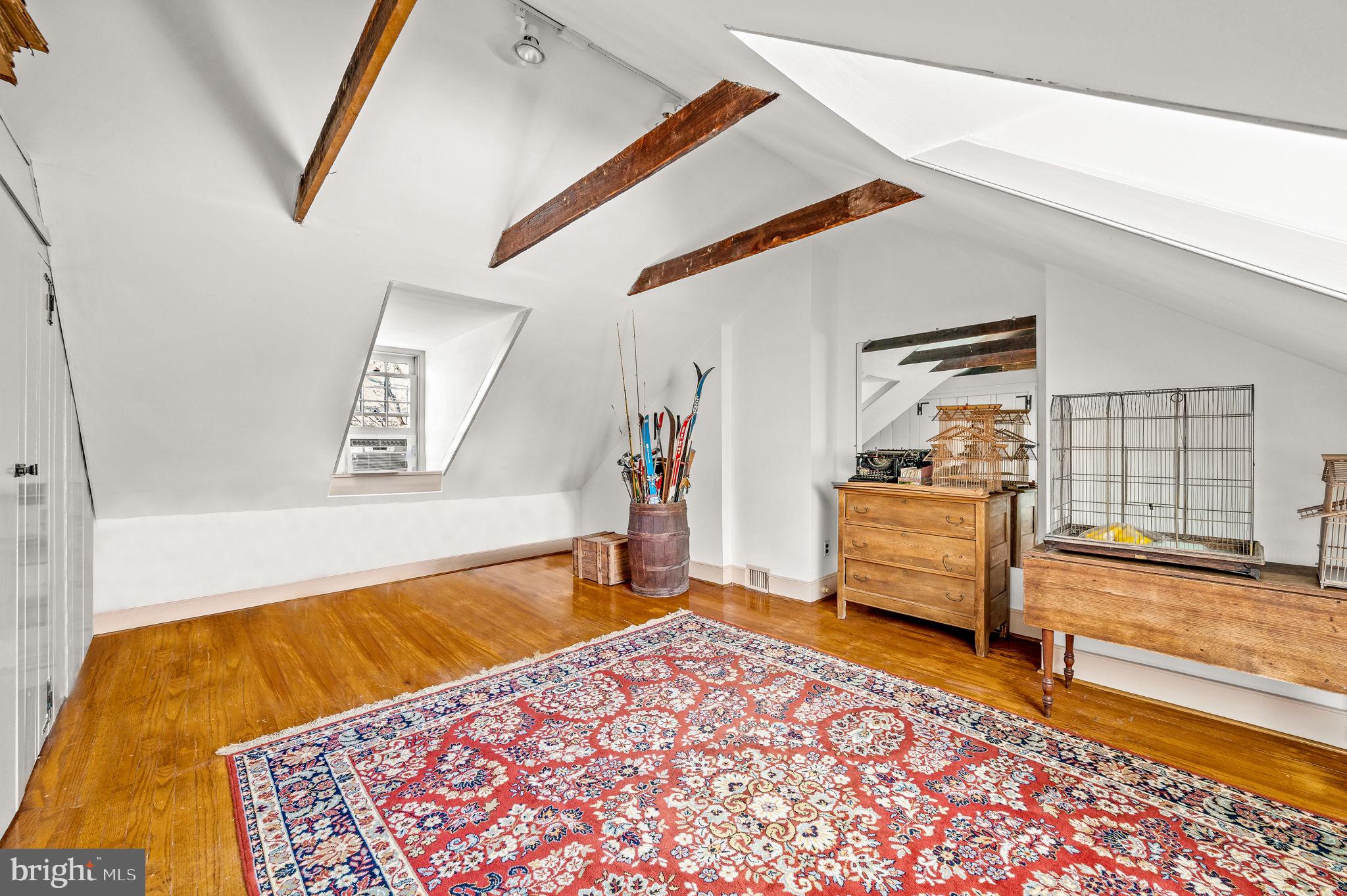 331 Lawrence Court Philadelphia, PA 19106 - Photo 28 of 43 Fourth floor Bonus Room