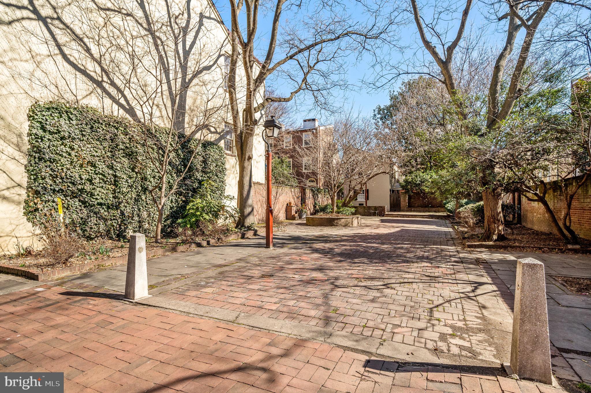 331 Lawrence Court Philadelphia, PA 19106 - Photo 35 of 43 Lawrence Walk