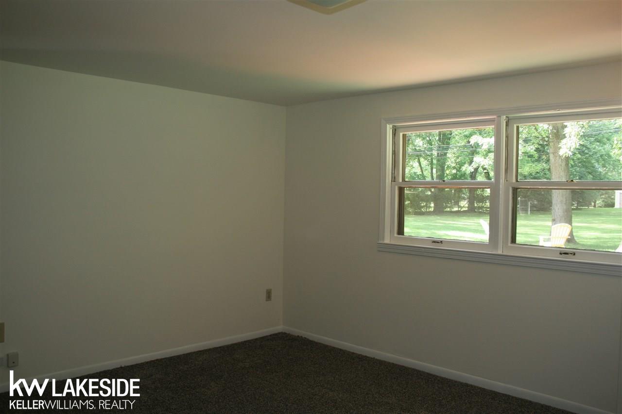 1171 Michelson Road Rochester, MI 48307 - Photo 16 of 32 31390482-15.JPG