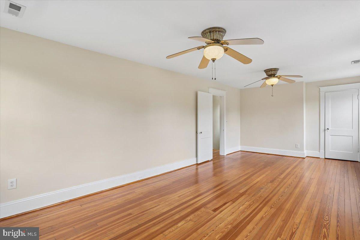9501 Colesville Road Silver Spring, MD 20901 - Photo 35 of 71 Bedroom