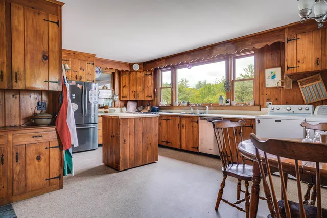 $889,900 | 97 Salisbury Highway, Andover, NH 03216