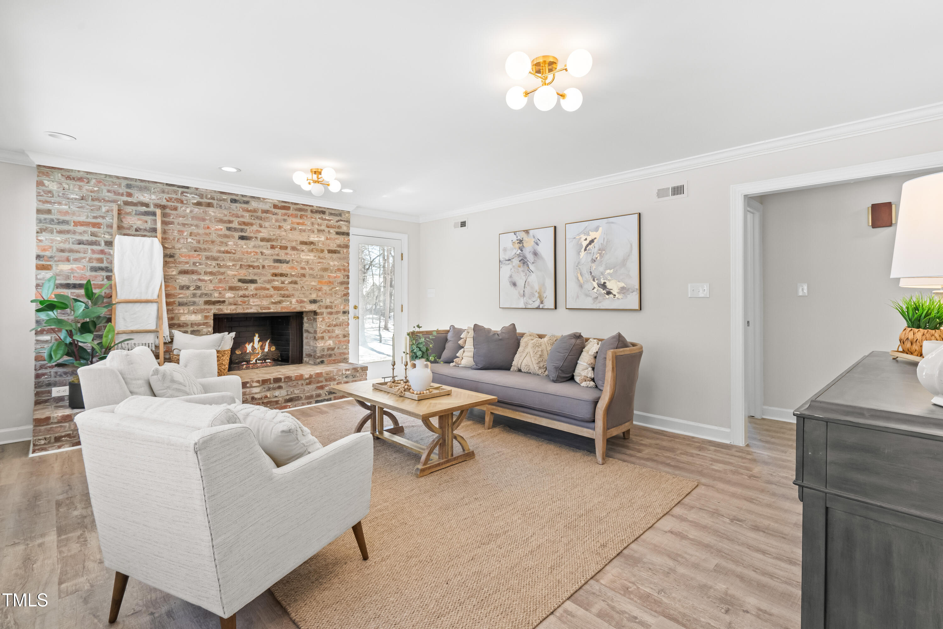 316 Russ Road Smithfield, NC 27577 - Photo 19 of 50 Living Room