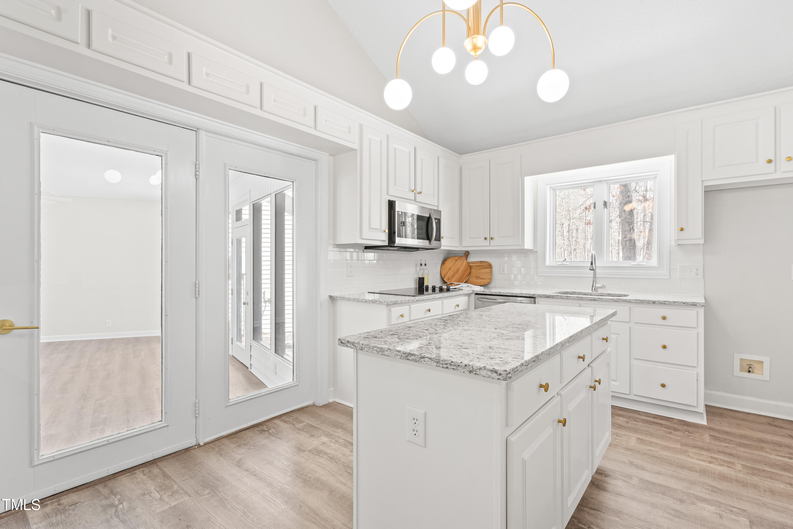 316 Russ Road Smithfield, NC 27577 - Photo 6 of 50 Kitchen