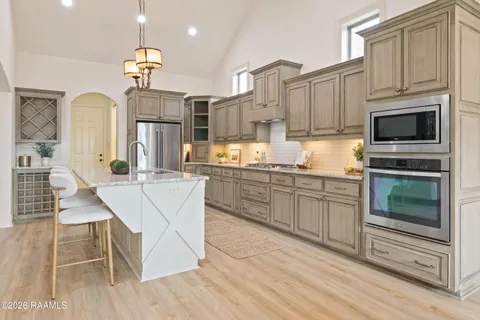 $383,000 | 102 Beethoven, Youngsville, LA 70592